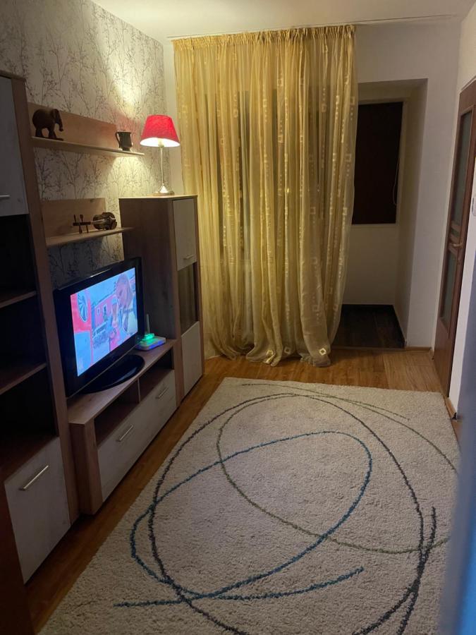 Garsoniera -single 91 Apartament Bucureşti