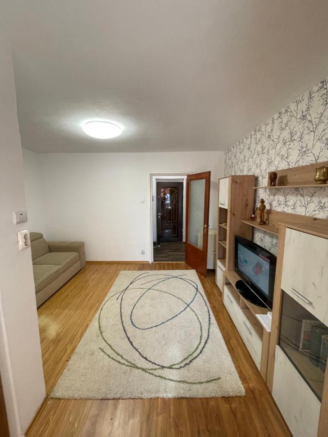 Garsoniera -single 91 * Bucureşti